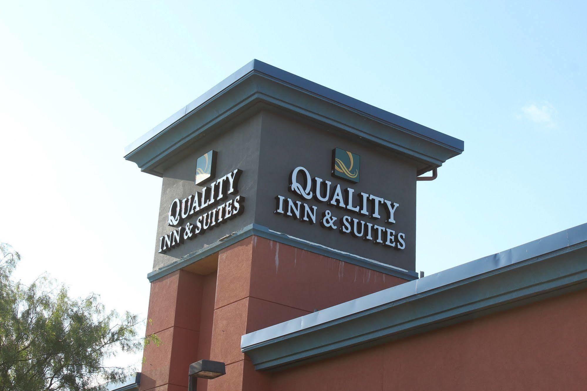 Quality Inn & Suites At The Outlets Mercedes-Weslaco Exterior photo